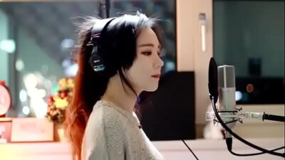 Hot Korean Singer