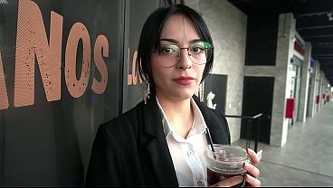 MI SECRETARIA NINFOMANA QUIERE QUE ME LA COJA TODO EL DIA
