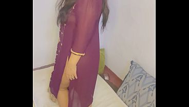 Pakistani girlfriend seducing and ask for much