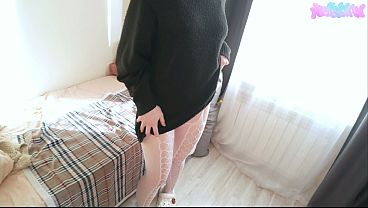 Thick babe with small boobs & big ass rolling eyes in sunny morning sex