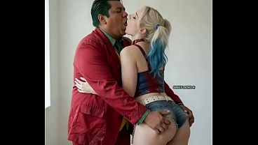 Vivimos En Una Sociedad Donde SI NO HAY CONDON A LA MANO MEJOR TE VIENES EN SU ANO!!! UN HOMBRE NORMAL CON SUERTE LE LLENA EL CULO A ESTA CHICA COSPLAYER – [AI GENERATED]