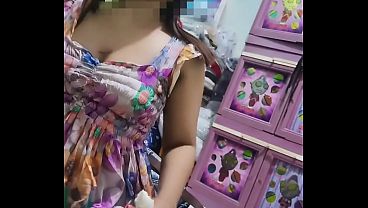 Yg mau ngentot dengan istriku silahkan main ke rumah,,